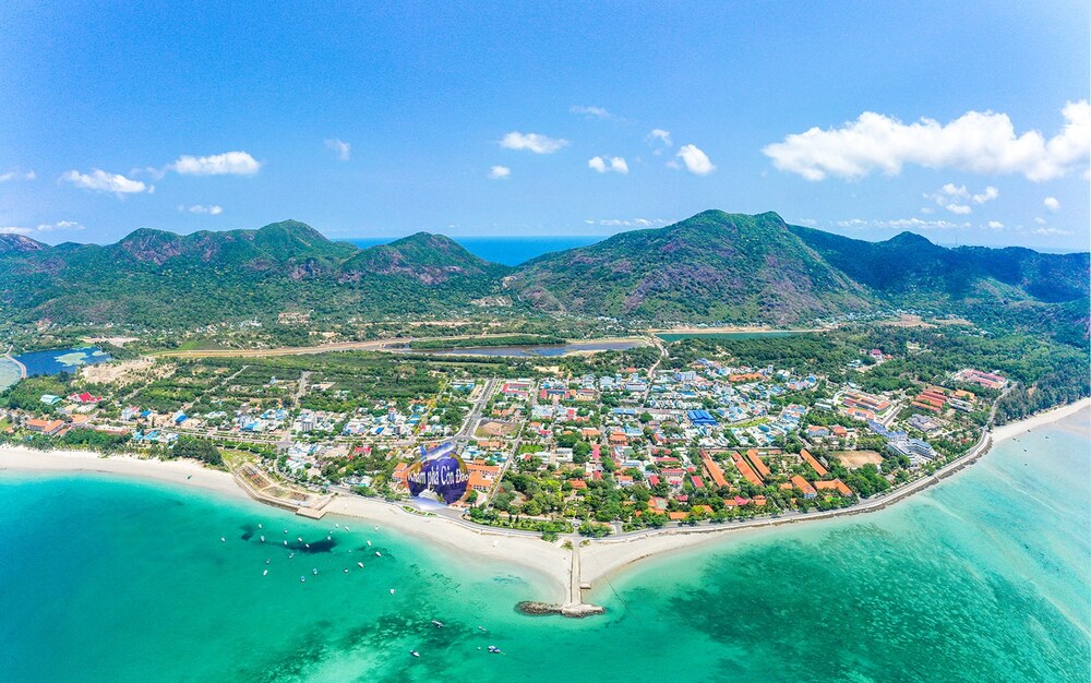 Côn Đảo từ trên cao